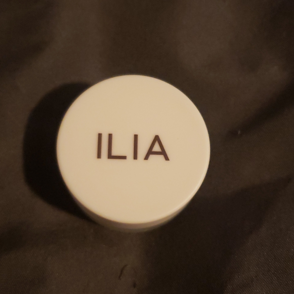 Ilia lip wrap hydrating mask